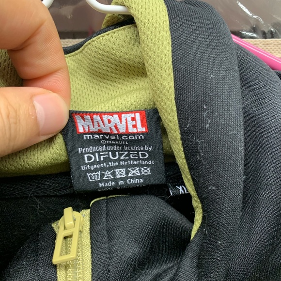 Marvel avengers hoodie - Picture 3 of 4